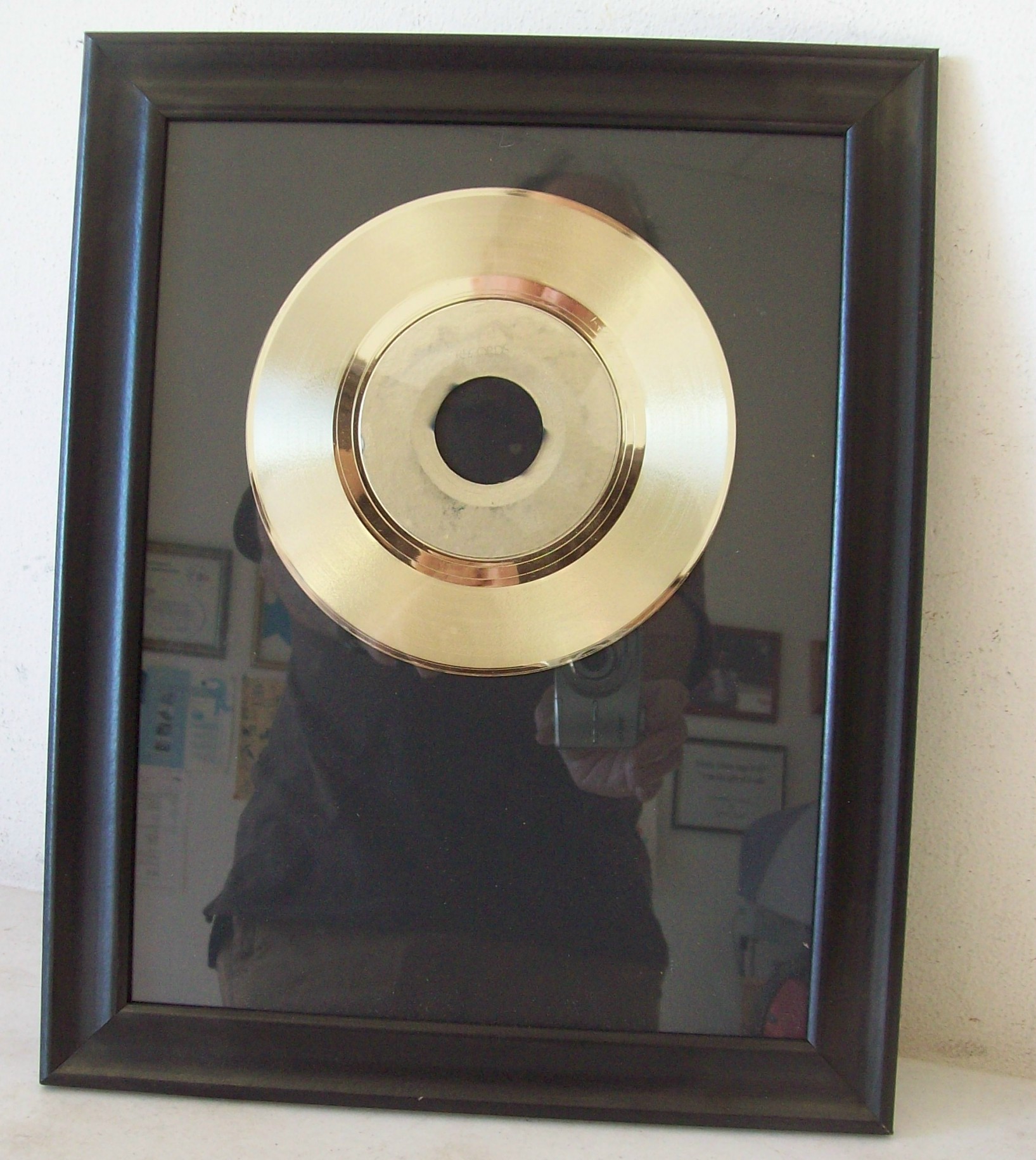 Gold 45. Gold record Award.